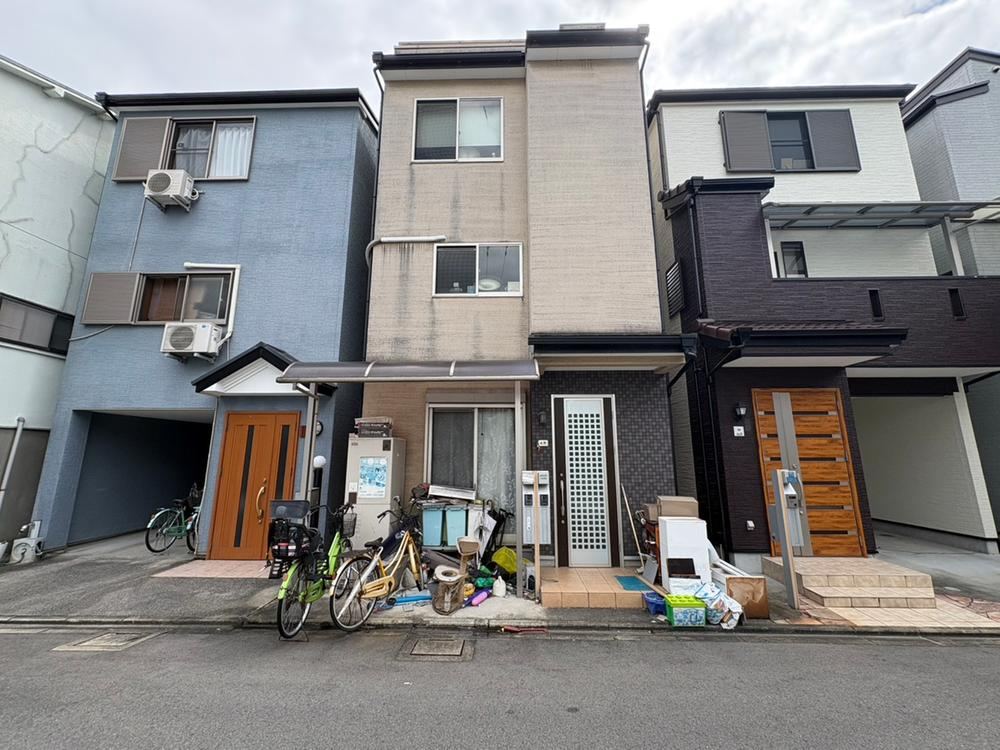 4LDK house in Moriguchi, Osaka - Photo 1