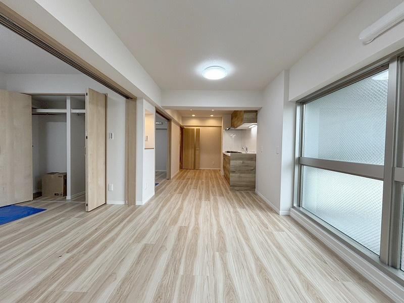 2LDK+S apartment in Nerima Ward, Tokyo - Photo 1