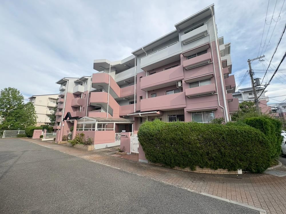 3LDK apartment in Nishi Ward, Kobe, Hyogo - Photo 1