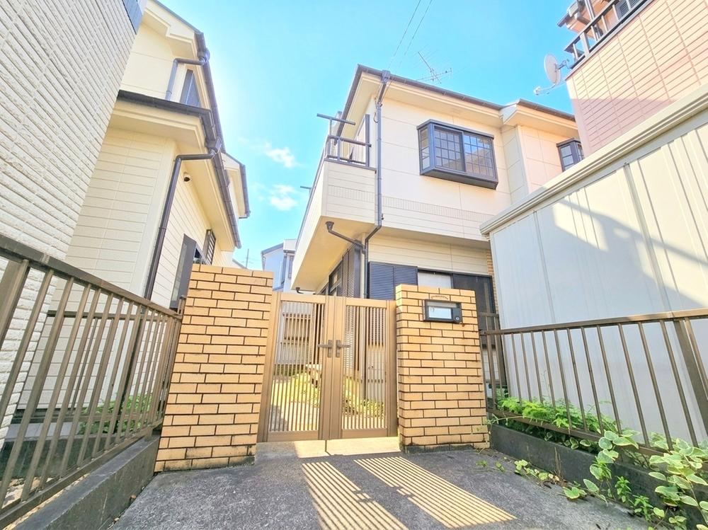 4LDK house in Hamura, Tokyo - Photo 1