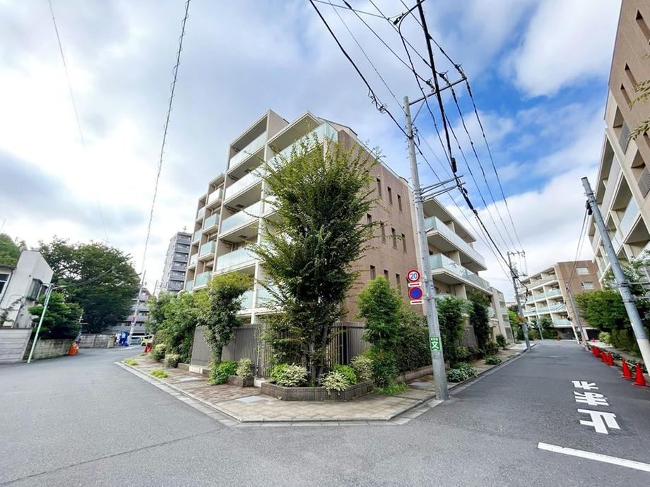 3LDK apartment in Suginami Ward, Tokyo - Photo 1