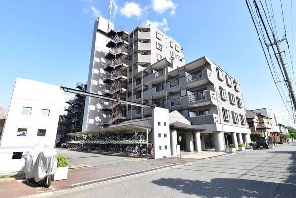 2LDK apartment in Niiza, Saitama - Photo 1