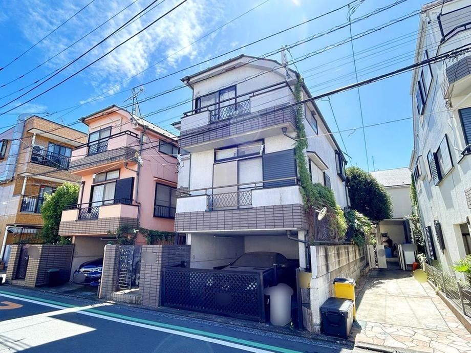 4LDK house in Komae, Tokyo - Photo 1