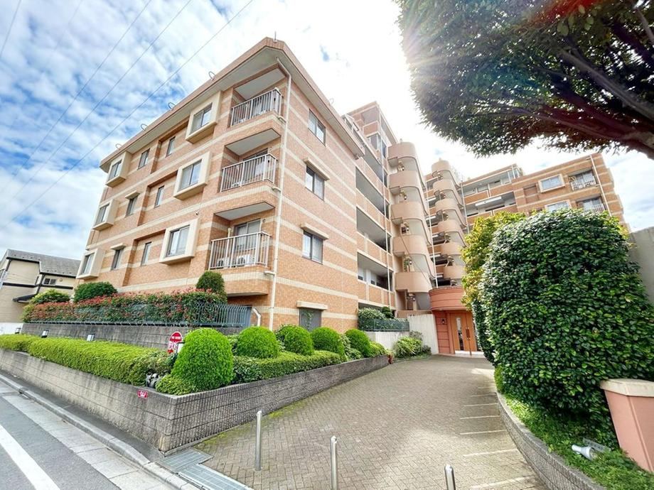 3LDK apartment in Higashimurayama, Tokyo - Photo 1