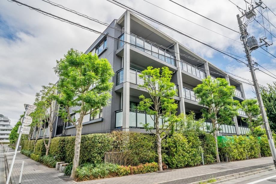 3LDK apartment in Suginami Ward, Tokyo - Photo 1