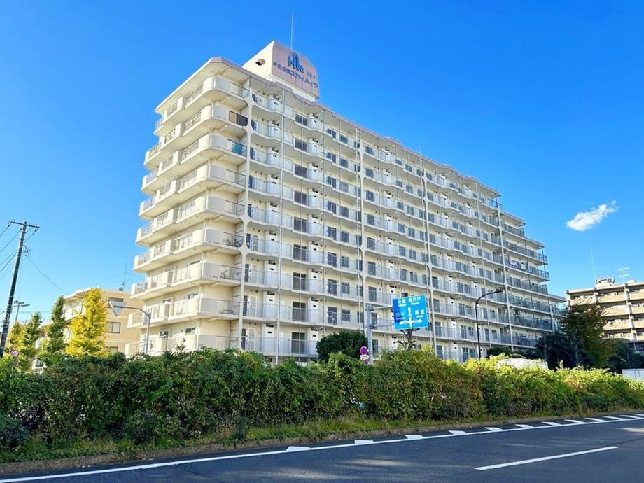 2LDK+S apartment in Setagaya Ward, Tokyo - Photo 1