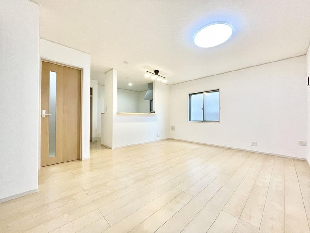 4LDK house in Inage Ward, Chiba - Photo 1