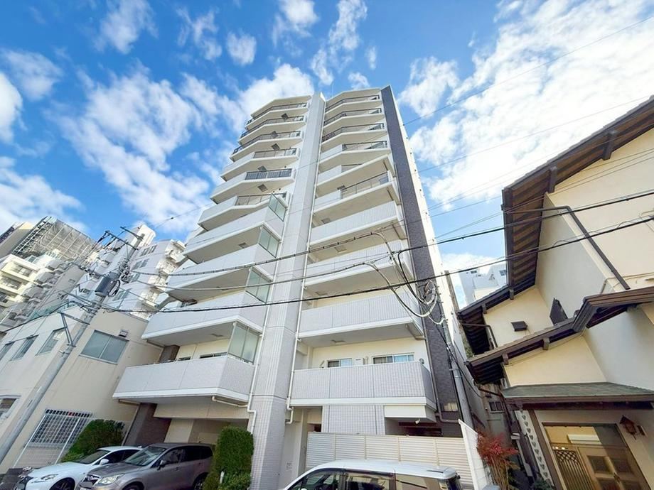 2LDK apartment in Fuchu, Tokyo - Photo 1