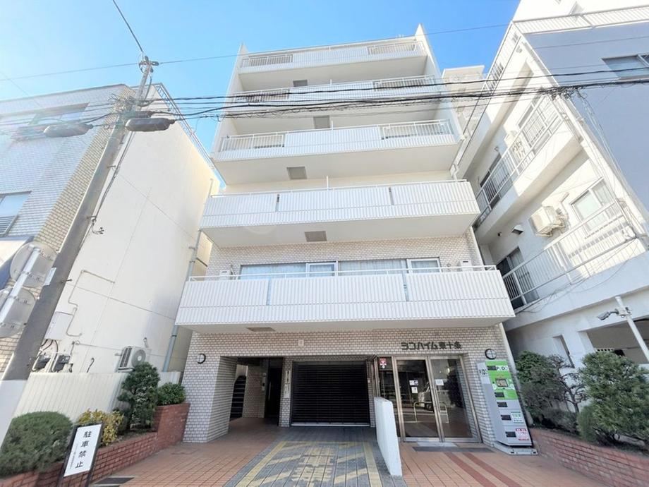 1LDK+S apartment in Kita Ward, Tokyo - Photo 1
