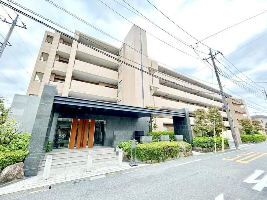 4LDK apartment in Kawaguchi, Saitama - Photo 1