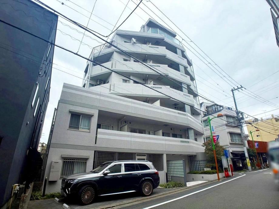 1LDK apartment in Meguro Ward, Tokyo - Photo 1
