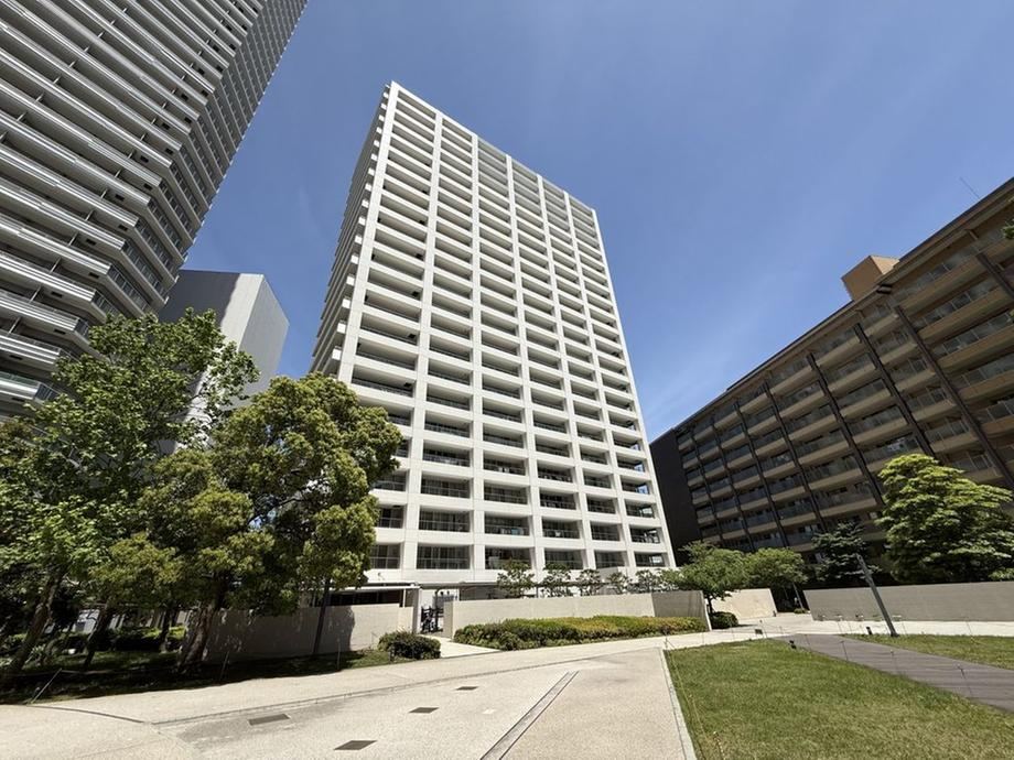 2LDK+S apartment in Kanagawa Ward, Yokohama, Kanagawa - Photo 1