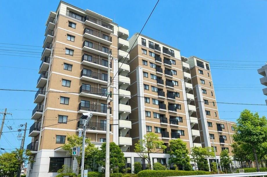 2LDK apartment in Higashinada Ward, Kobe, Hyogo - Photo 1