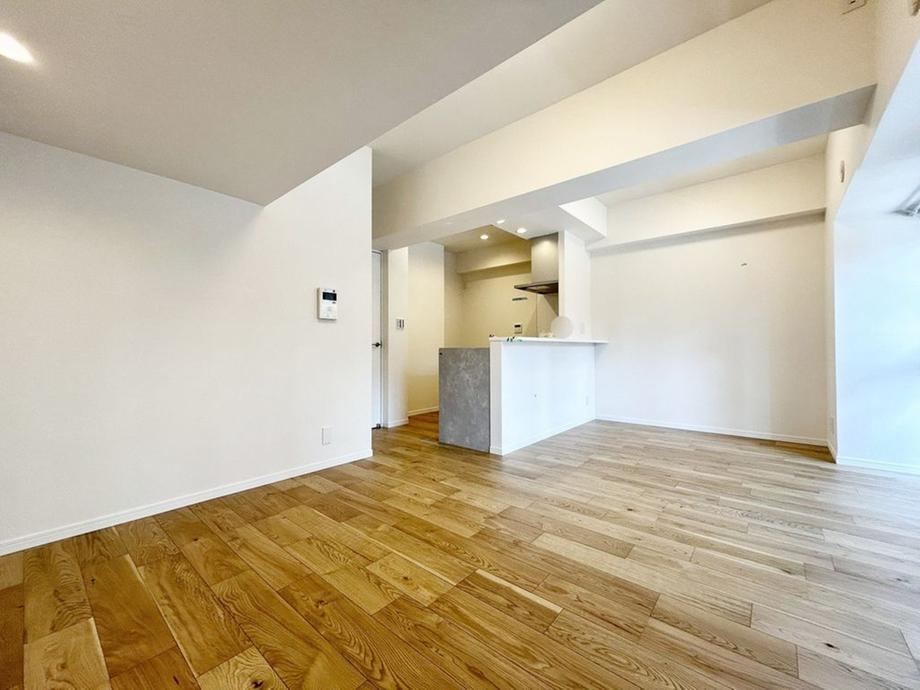 2LDK apartment in Hiratsuka, Kanagawa - Photo 1