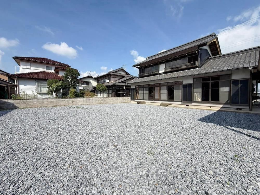 5LDK house in Kitagata, Motosu District, Gifu - Photo 1