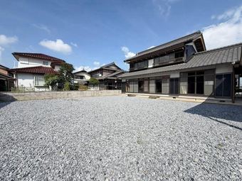 5LDK house in Kitagata, Motosu District