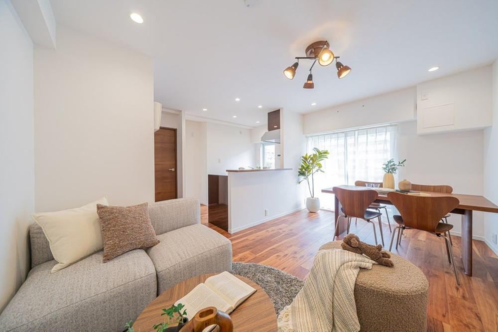 2LDK apartment in Shinjuku Ward, Tokyo - Photo 1