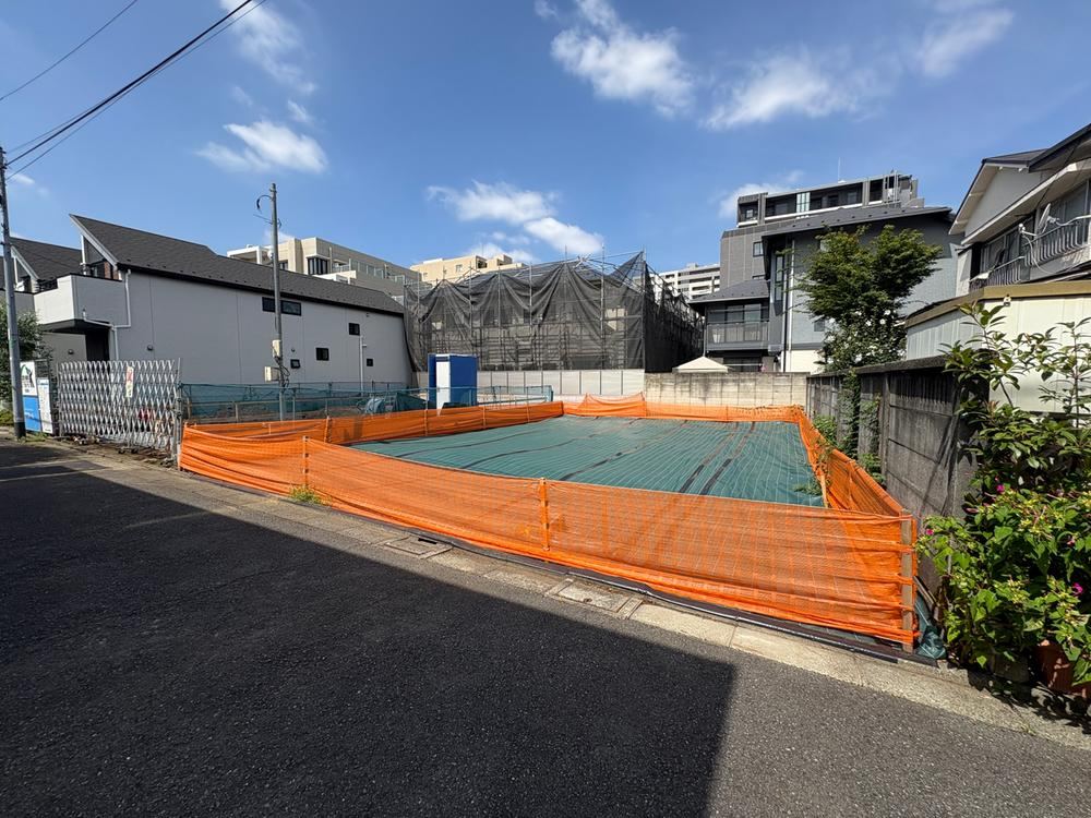 72 m² land in Suginami Ward, Tokyo - Photo 1