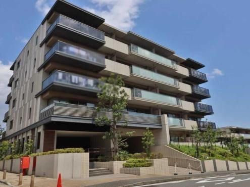 4LDK apartment in Isogo Ward, Yokohama, Kanagawa - Photo 1