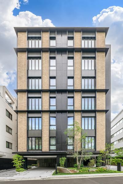 3LDK apartment in Chiyoda Ward, Tokyo - Photo 1