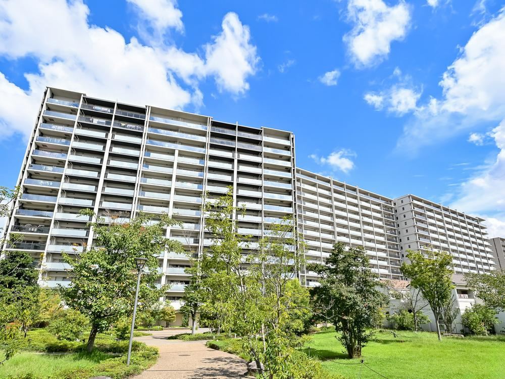 3LDK+S apartment in Amagasaki, Hyogo - Photo 1