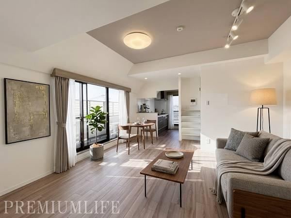 2LDK apartment in Nakano Ward, Tokyo - Photo 1