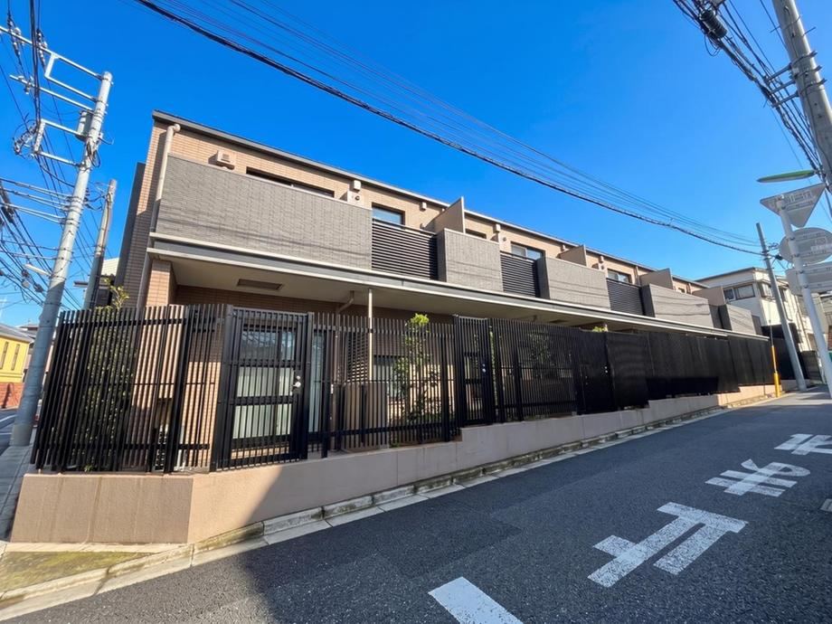 1LDK apartment in Setagaya Ward, Tokyo - Photo 1