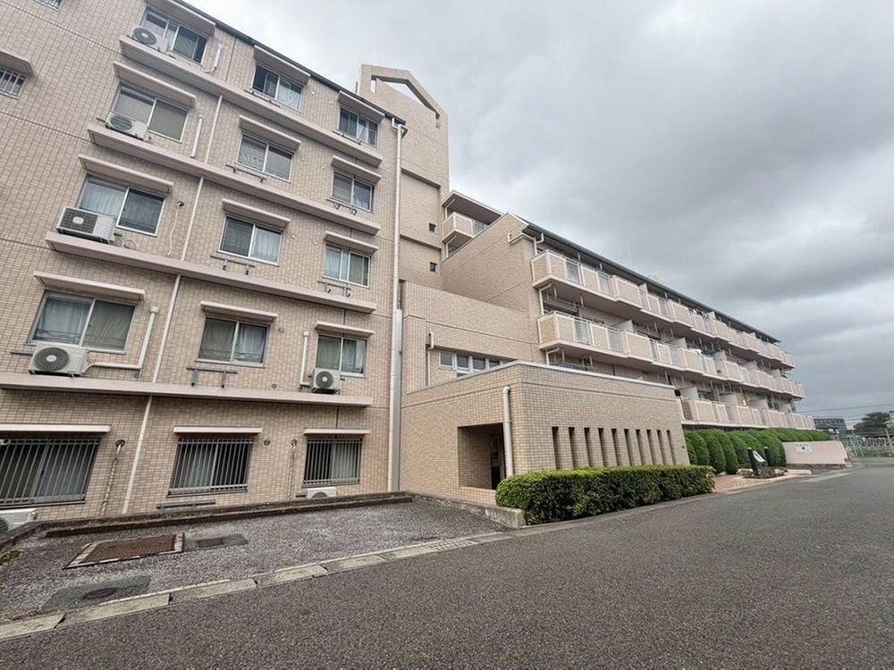 3LDK apartment in Abiko, Chiba - Photo 1