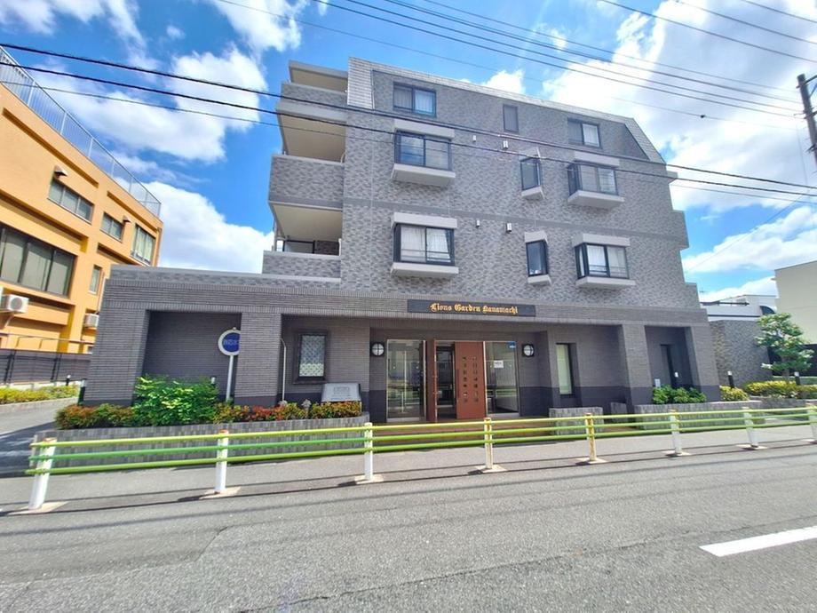 3LDK apartment in Katsushika Ward, Tokyo - Photo 1