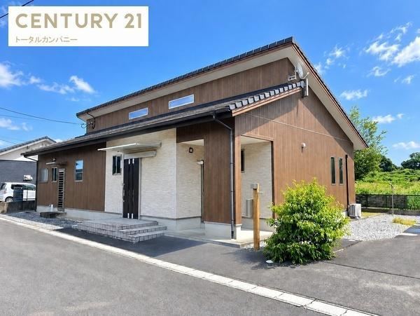 4LDK house in Kawaminami, Koyu District, Miyazaki - Photo 1