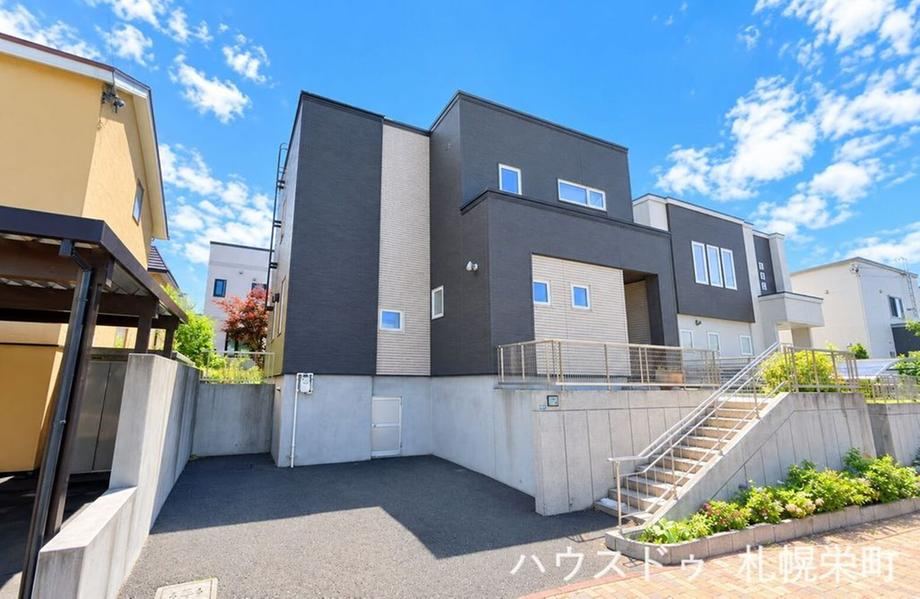 4LDK house in Kiyota Ward, Sapporo, Hokkaido - Photo 1