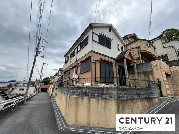 4LDK house in Habikino, Osaka - Photo 1