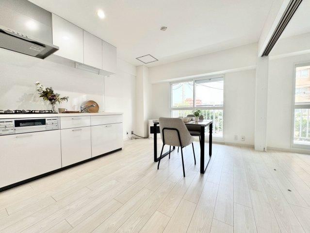 2DK apartment in Chuo Ward, Sapporo, Hokkaido - Photo 1