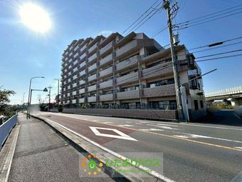 3LDK apartment in Satte