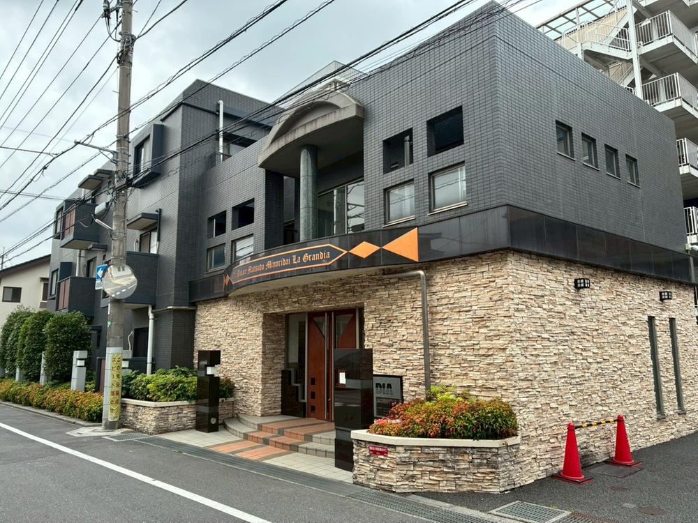 3LDK apartment in Matsudo, Chiba - Photo 1