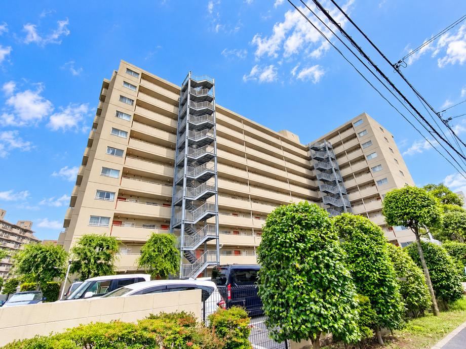 3LDK apartment in Ichikawa, Chiba - Photo 1