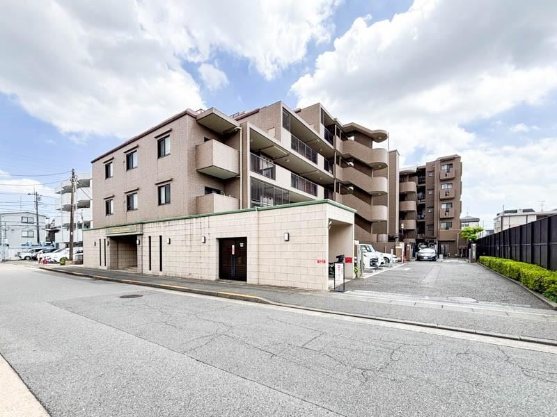 3LDK+S apartment in Takatsu Ward, Kawasaki, Kanagawa - Photo 1