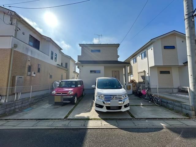4LDK house in Iwatsuki Ward, Saitama - Photo 1