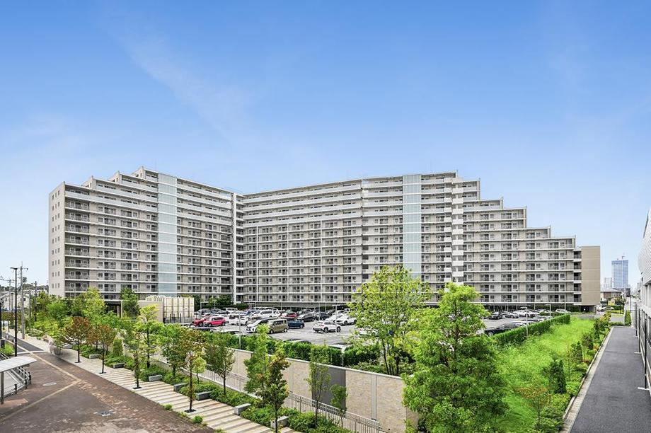 2LDK apartment in Kashiwa, Chiba - Photo 1