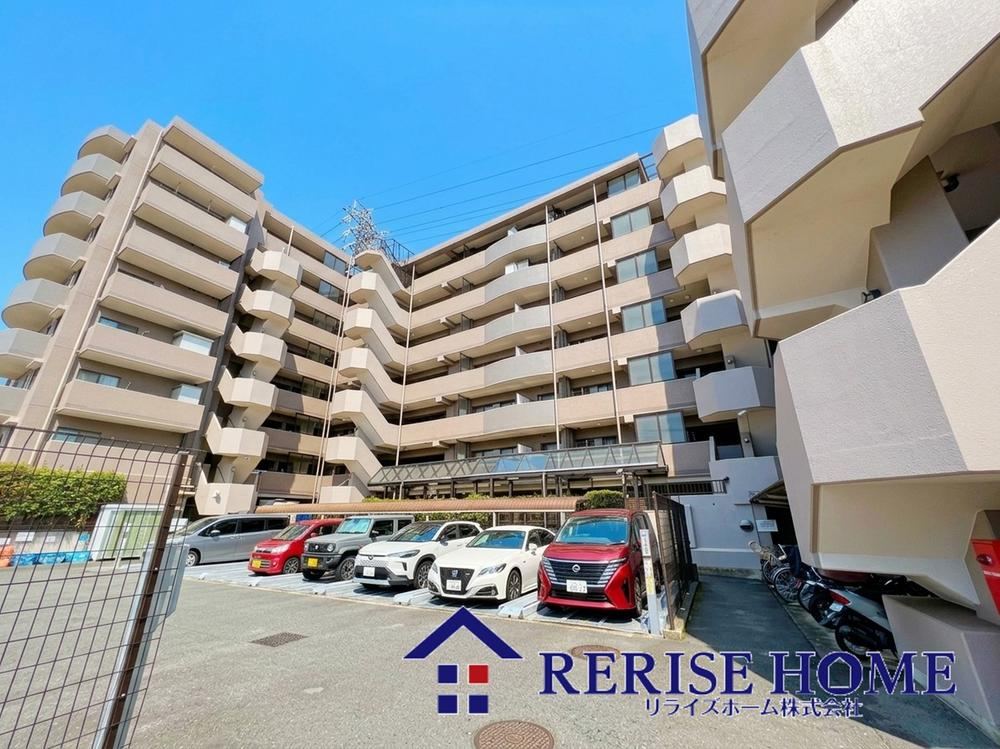 3LDK apartment in Fuchu, Tokyo - Photo 1