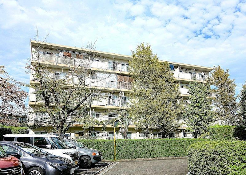 2LDK apartment in Tama, Tokyo - Photo 1