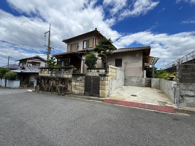 5LDK house in Shijonawate, Osaka - Photo 1
