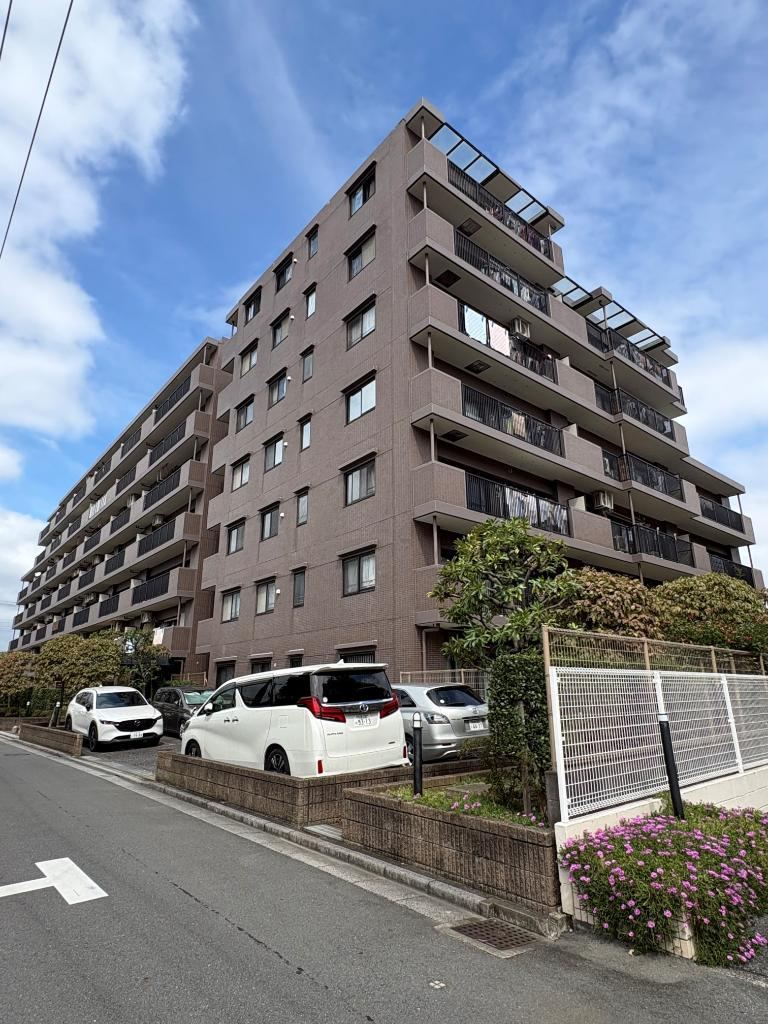 3LDK apartment in Sakura Ward, Saitama - Photo 1