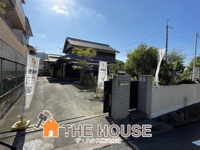 6LDK house in Shijonawate, Osaka - Photo 1