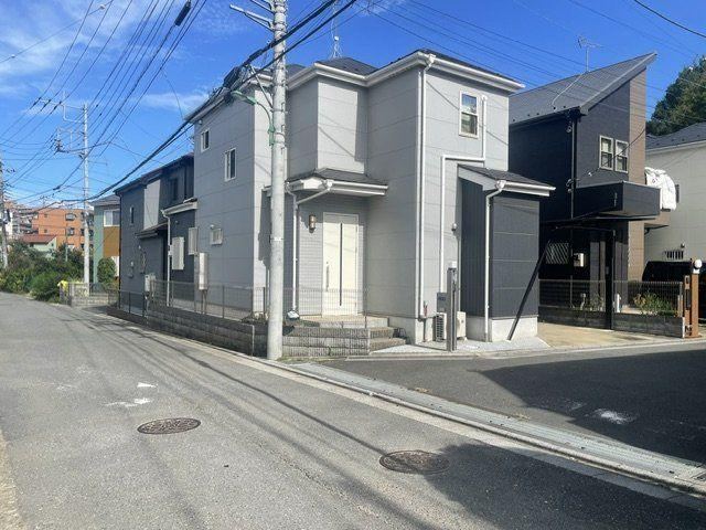 4LDK house in Asaka, Saitama - Photo 1