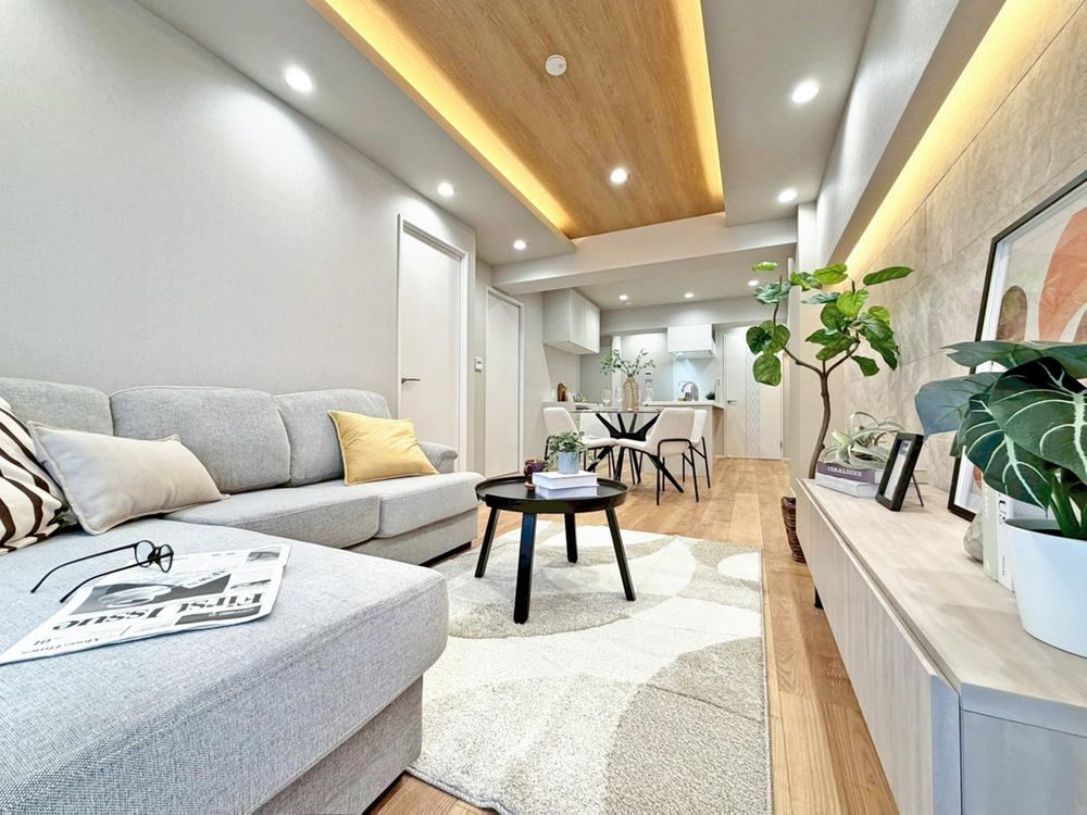 2LDK apartment in Chiyoda Ward, Tokyo - Photo 1