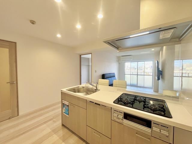 2LDK+S apartment in Niiza, Saitama - Photo 1