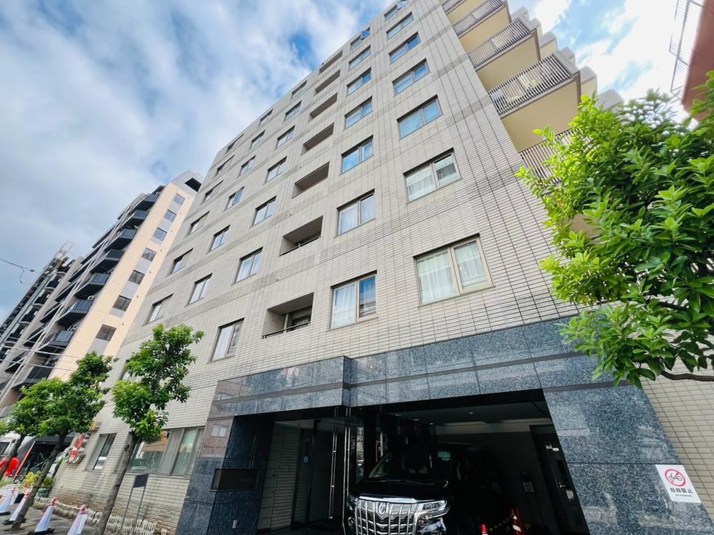 2LDK+S apartment in Taito Ward, Tokyo - Photo 1