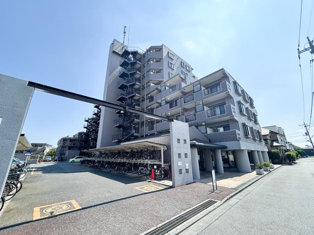 2LDK apartment in Niiza, Saitama - Photo 1