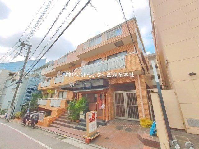 2LDK apartment in Meguro Ward, Tokyo - Photo 1